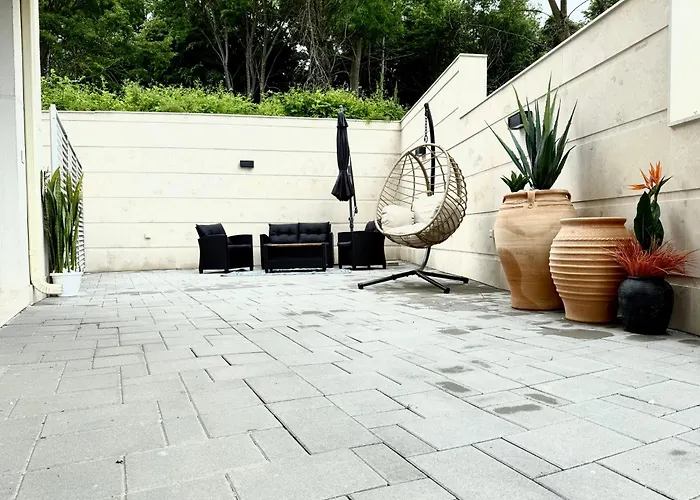 Nardin アパート カヴァルナ